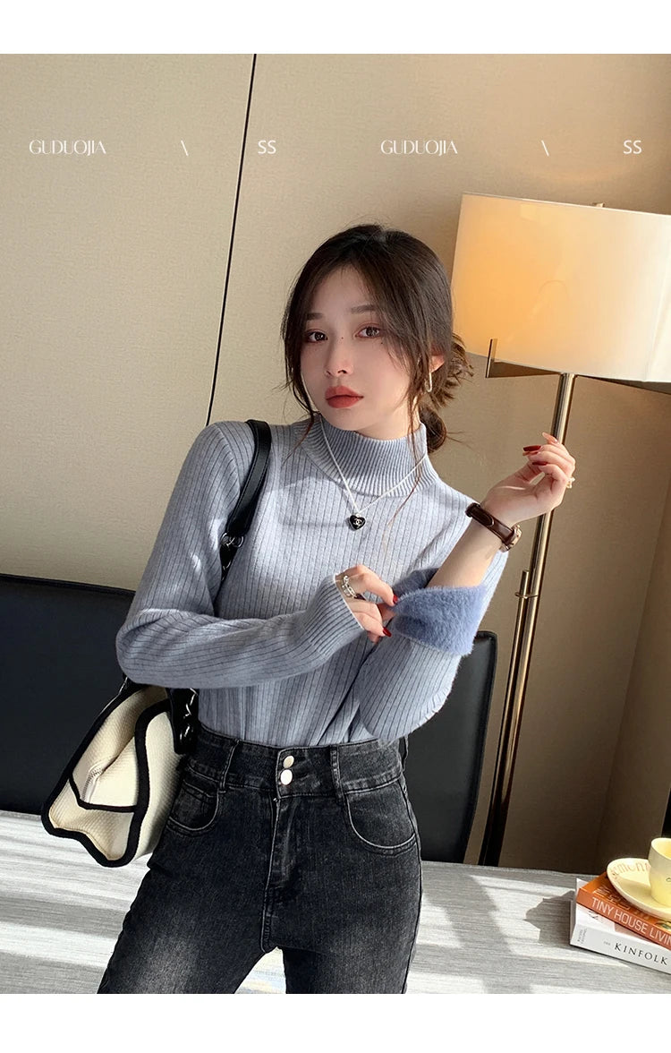 Cozy Velvet-Lined Women's Turtleneck Sweater