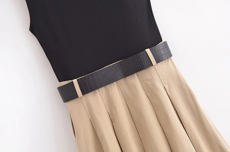 Chic Sleeveless Pleated Midi Dress with Belt