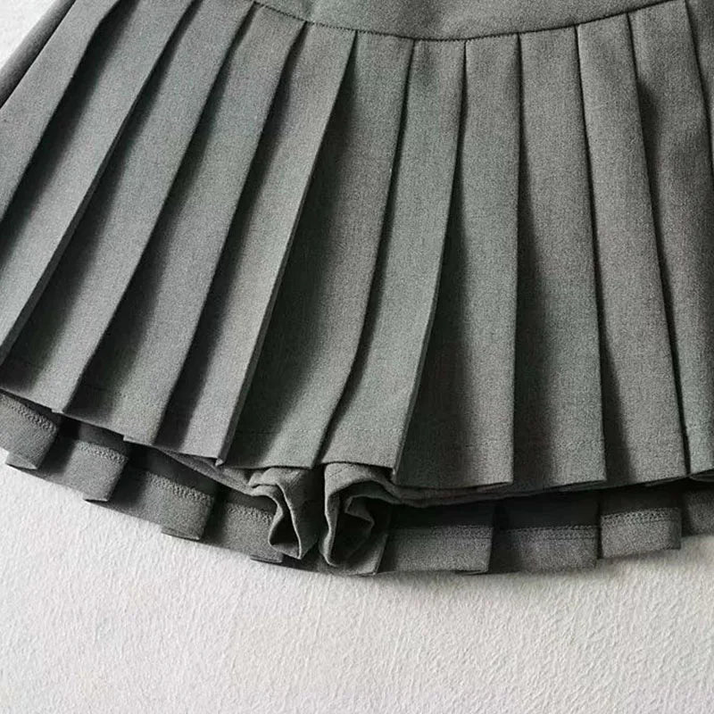 Chic Pleated Mini Skirt - High Waist & Vintage Style