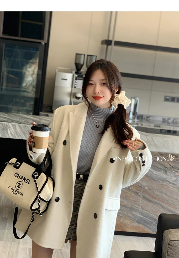 Cozy Velvet-Lined Women's Turtleneck Sweater