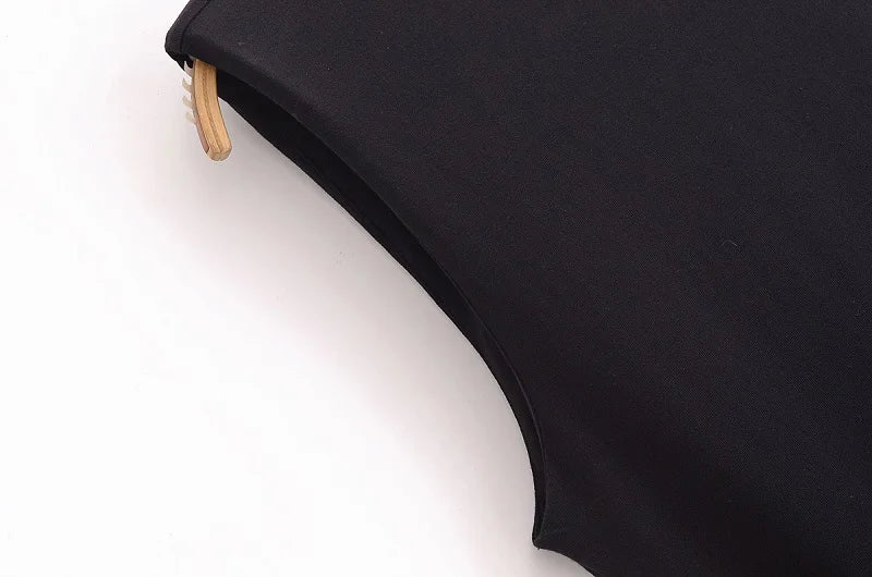Chic Sleeveless Pleated Midi Dress with Belt