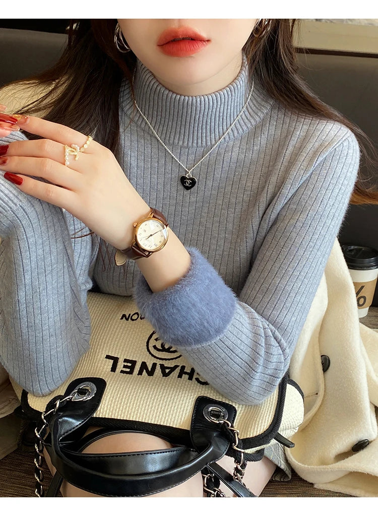 Cozy Velvet-Lined Women's Turtleneck Sweater